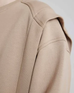 1 × Expandable Sweatshirt