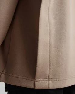 1 × Expandable Sweatshirt