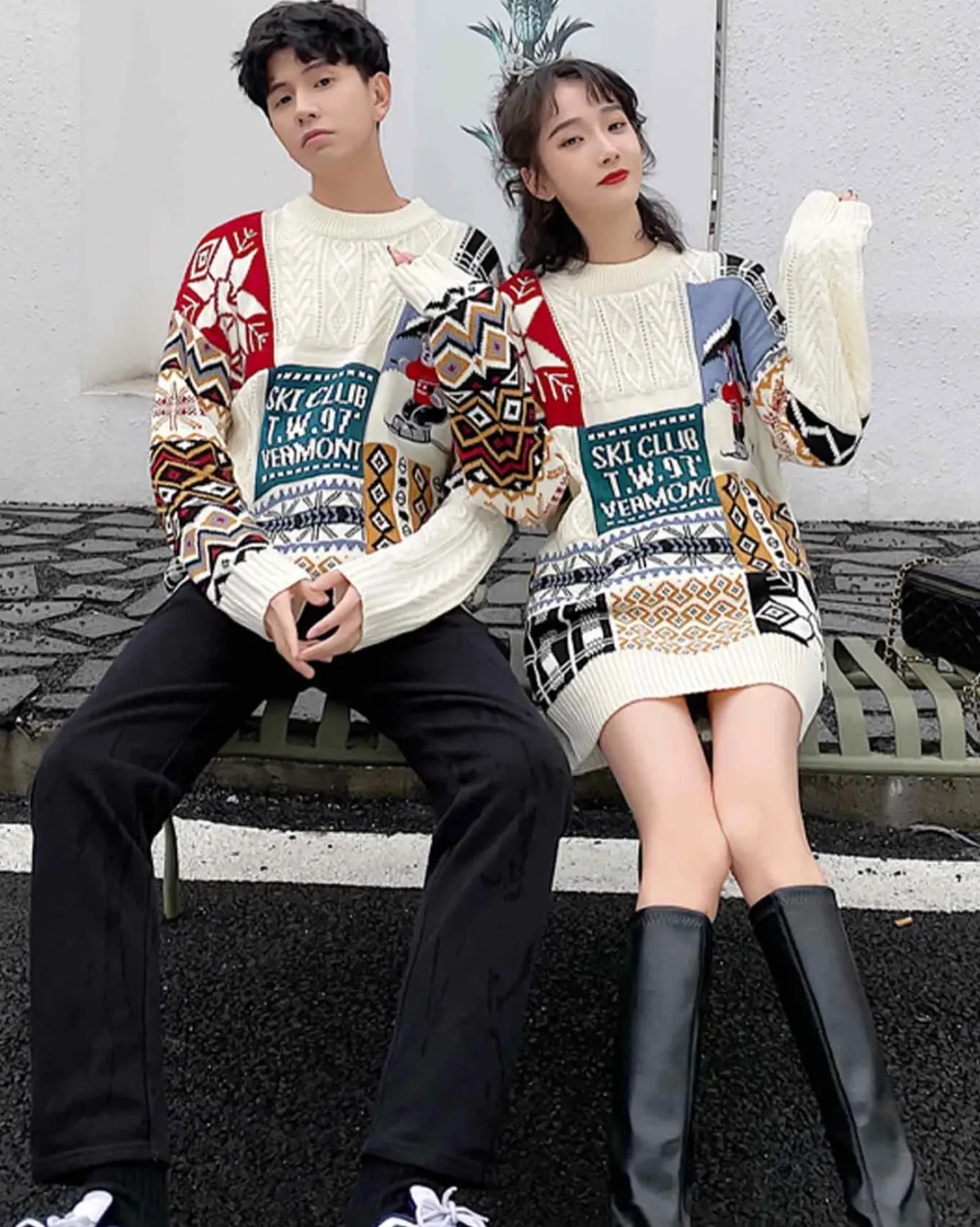 Loose-Cut Colorblock Crew Jumper