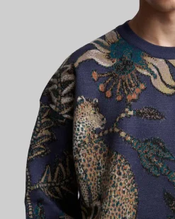 Sweatshirt With Animal & Plant Graphics