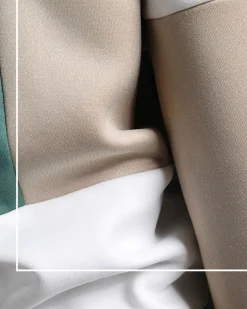 Wide Ribbed Crewneck Sweatshirt